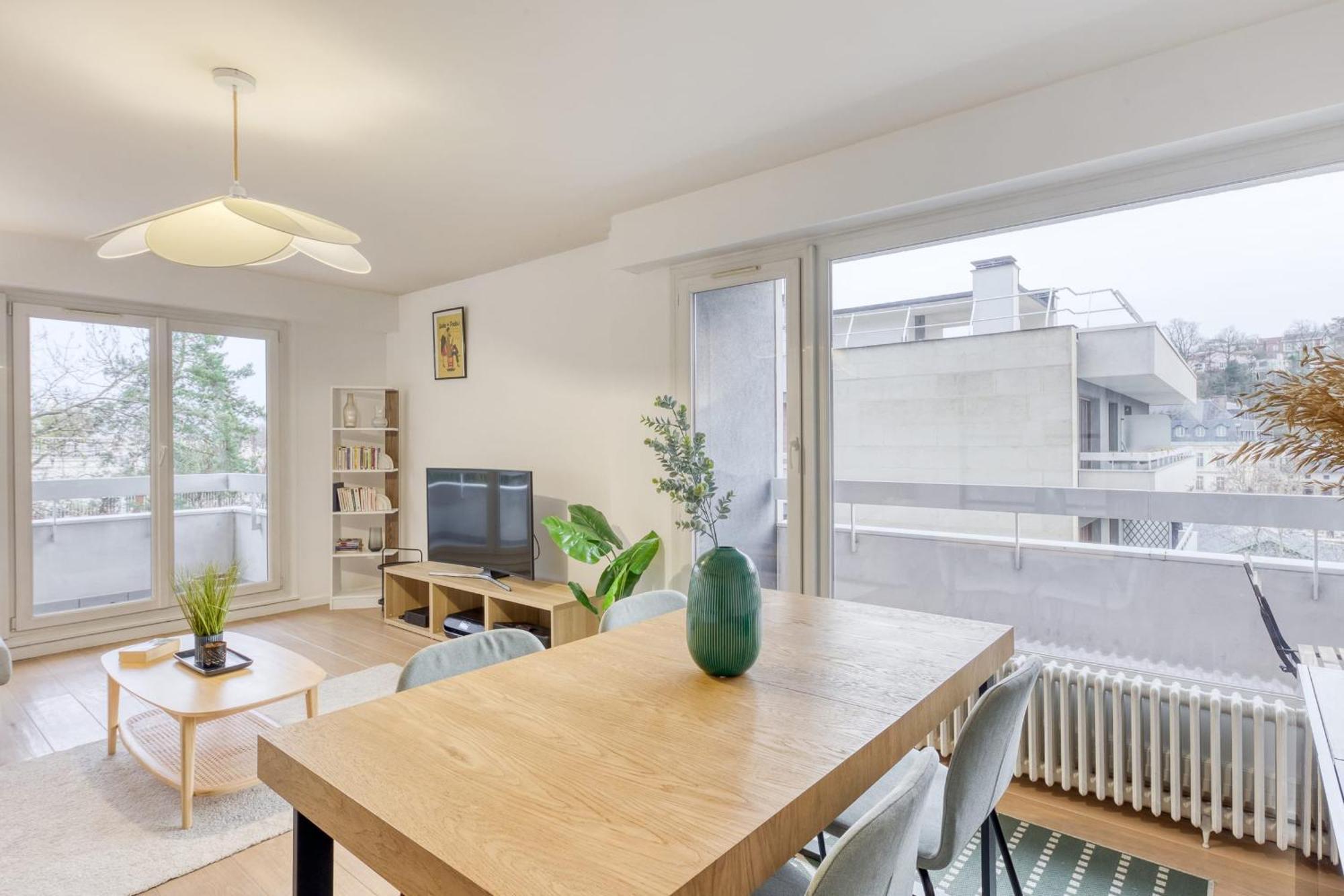 Grand Appartement Spacieux - Proche Paris Sevres Luaran gambar