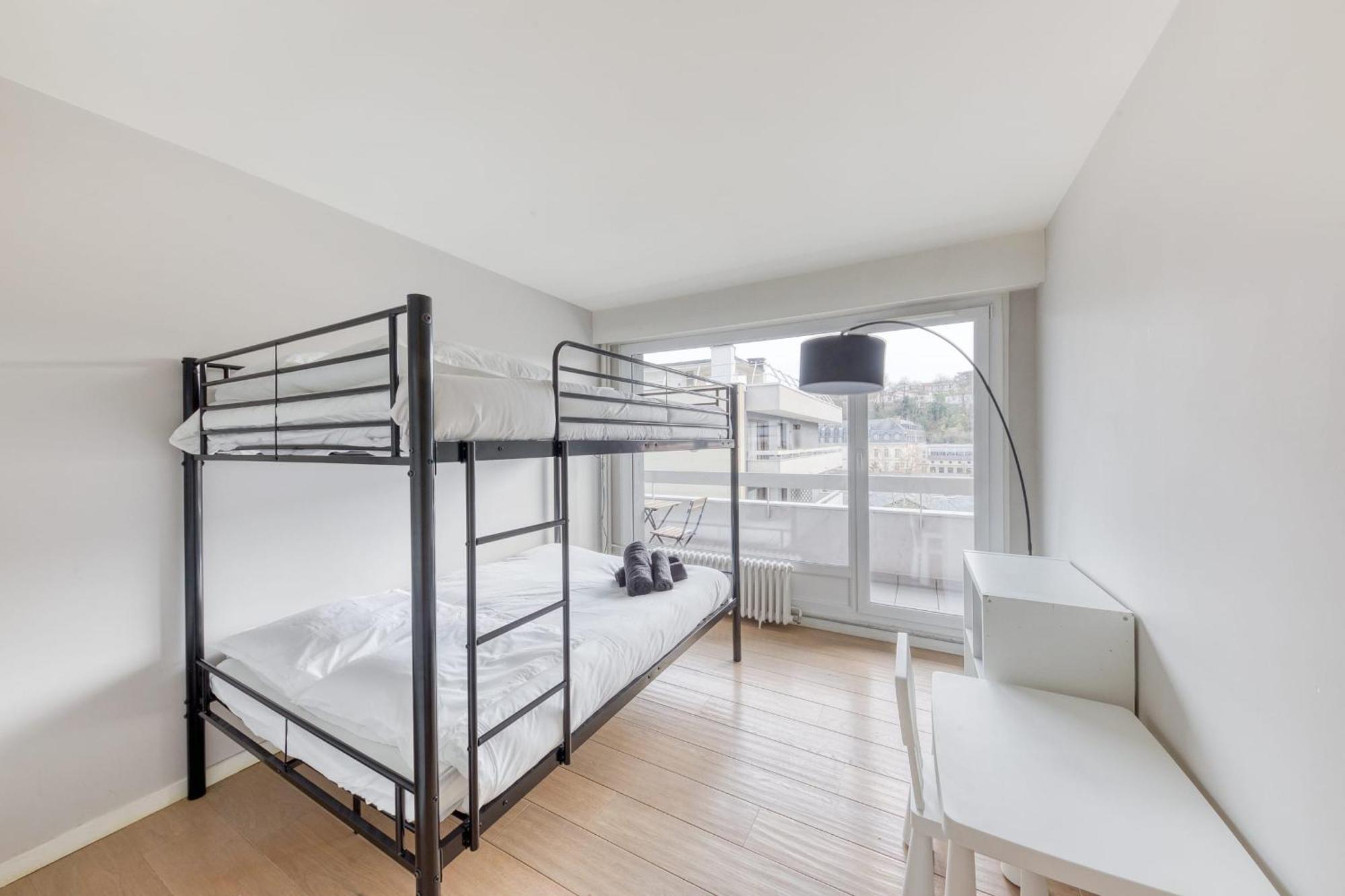 Grand Appartement Spacieux - Proche Paris Sevres Luaran gambar
