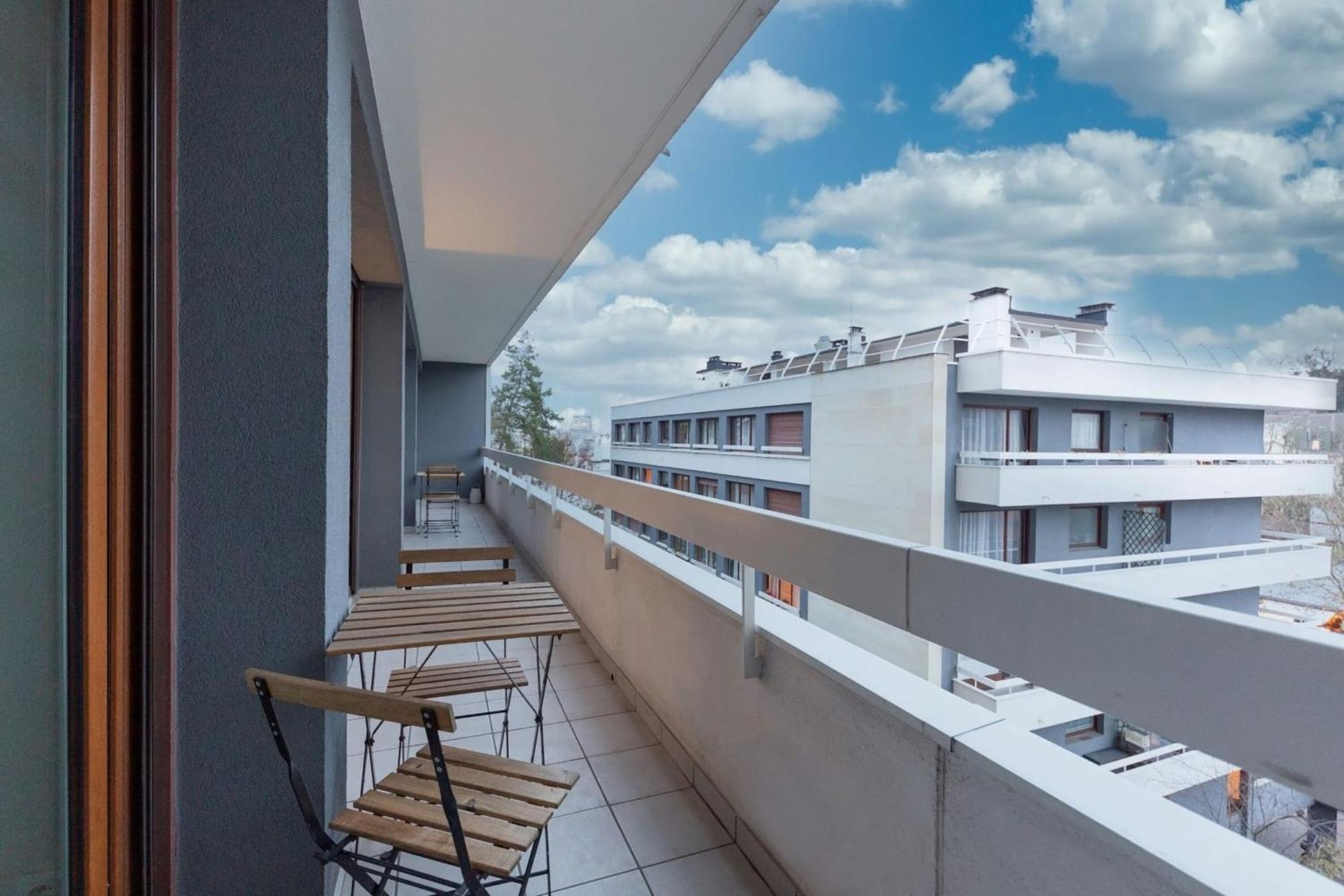 Grand Appartement Spacieux - Proche Paris Sevres Luaran gambar